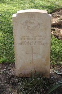 Ismailia War Memorial Cemetery - Inglis, H T
